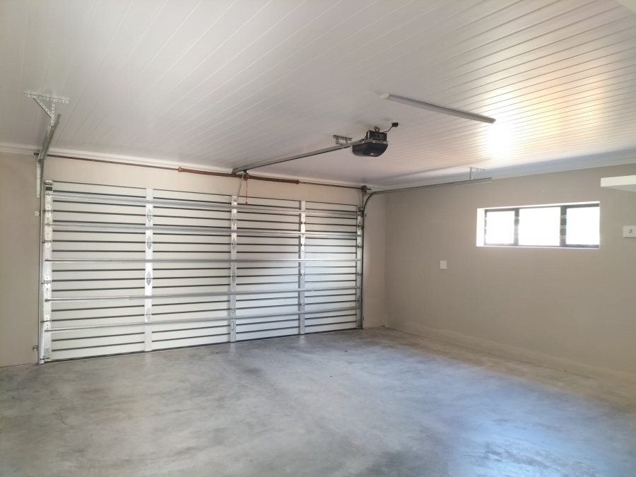 3 Bedroom Property for Sale in Stilbaai Wes Western Cape